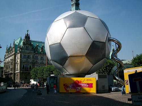 fussball-globus.jpg