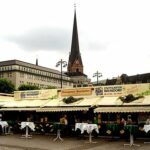 Das Stuttgarter Weindorf zu Gast in Hamburg