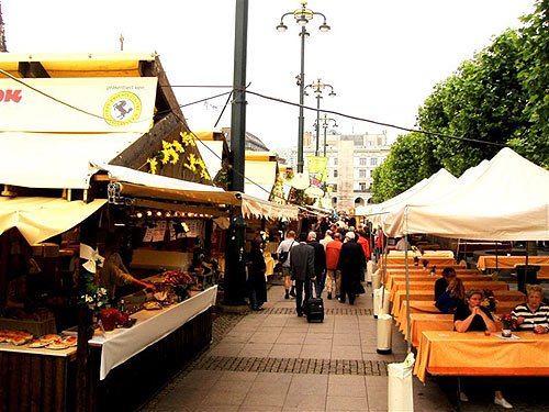 Stuttgarter Weindorf zu Gast in Hamburg