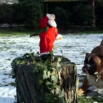 Singender Weihnachtsmann - Santa Claus singing