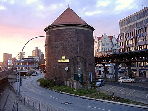 Restaurant in Hamburg – Alter Luftschutzbunker am Baumwall