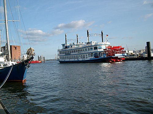 Louisiana Star im Hamburger Hafen